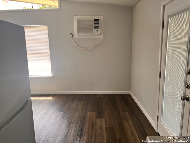 Image 6 of 13 For 6034 Pine Valley
