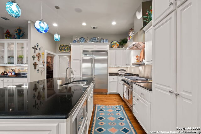 Listing photo id 17 for 620 Mandalay E
