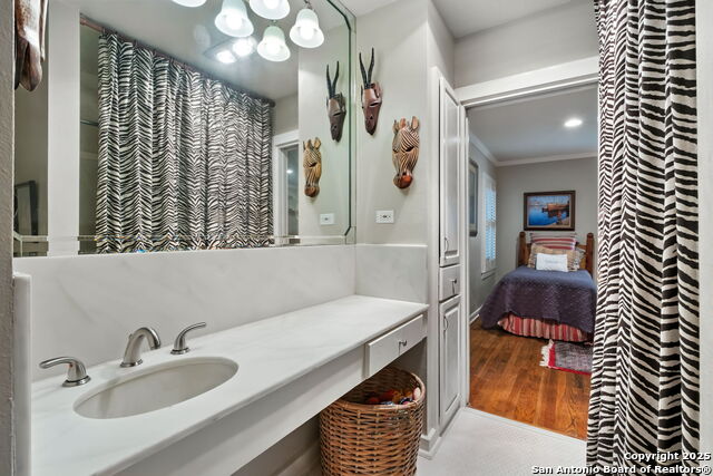 Listing photo id 35 for 620 Mandalay E