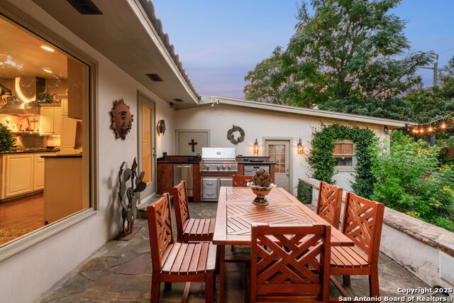 Listing photo id 41 for 620 Mandalay E