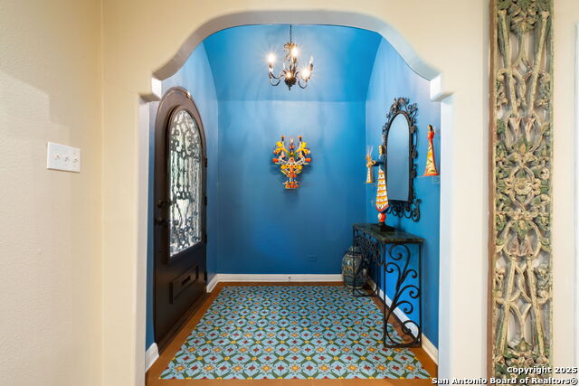 Listing photo id 4 for 620 Mandalay E