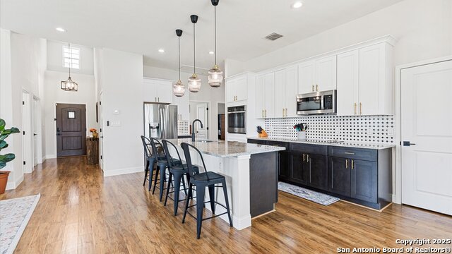 Image 12 of 42 For 3225 Hawthorne Rd.