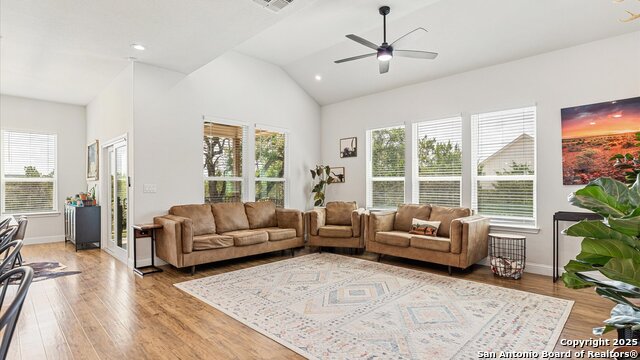 Image 8 of 42 For 3225 Hawthorne Rd.
