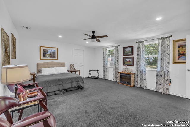 Image 21 of 34 For 966 Baker