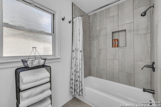 Image 25 of 34 For 966 Baker