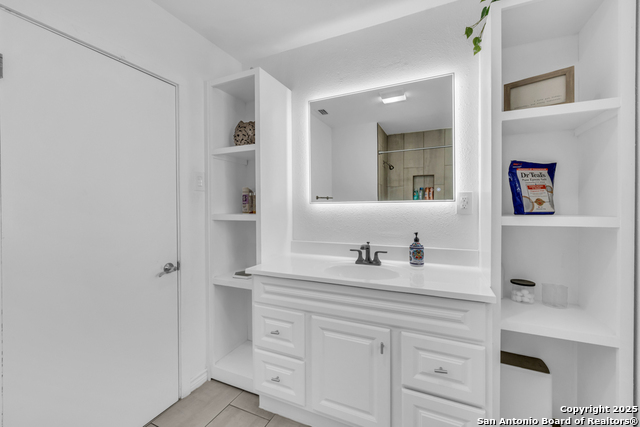 Image 26 of 34 For 966 Baker