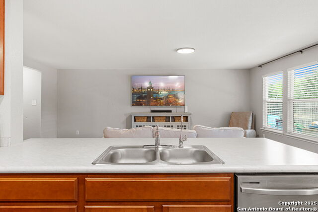 Image 13 of 50 For 7814 Blackhawk