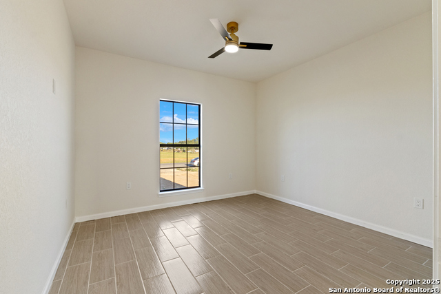 Image 18 of 25 For 16935 Rancho Escondido