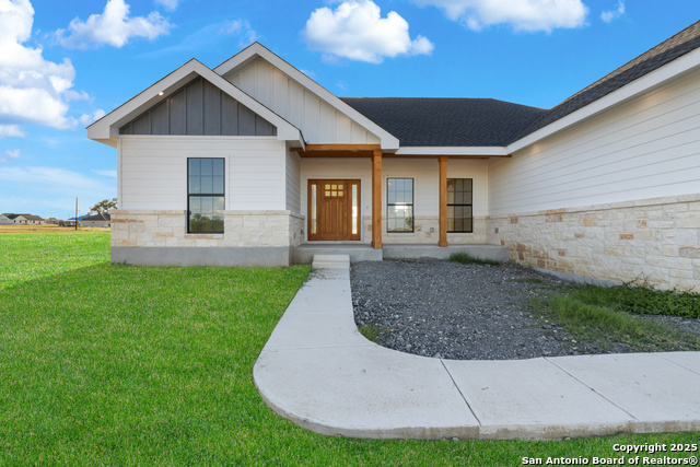 Image 3 of 25 For 16935 Rancho Escondido