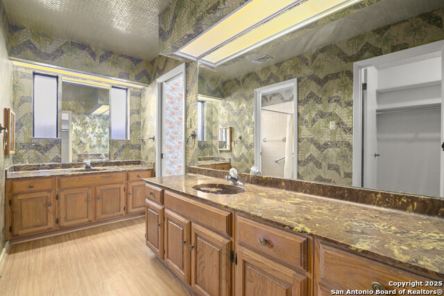 Image 12 of 32 For 2927 Low Oak St