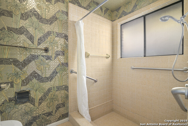 Image 13 of 32 For 2927 Low Oak St