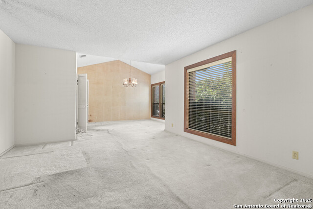 Image 14 of 32 For 2927 Low Oak St