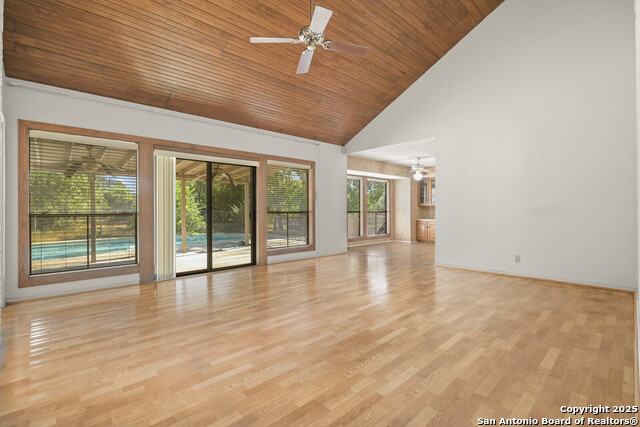 Image 5 of 32 For 2927 Low Oak St