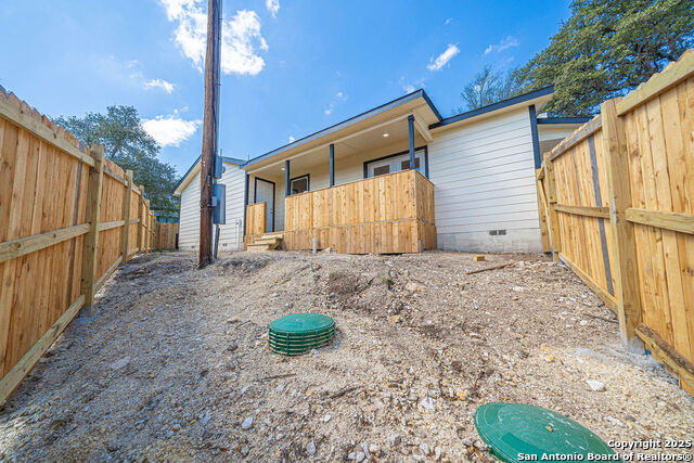 Image 19 of 33 For 474 Ridgehaven Street
