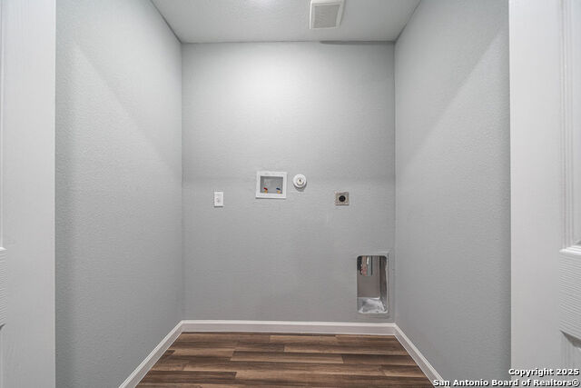 Image 20 of 33 For 474 Ridgehaven Street