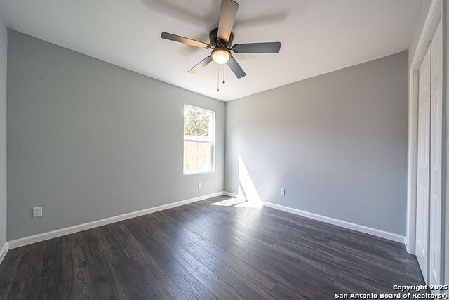 Image 21 of 33 For 474 Ridgehaven Street