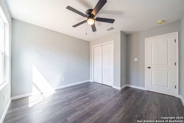 Image 22 of 33 For 474 Ridgehaven Street