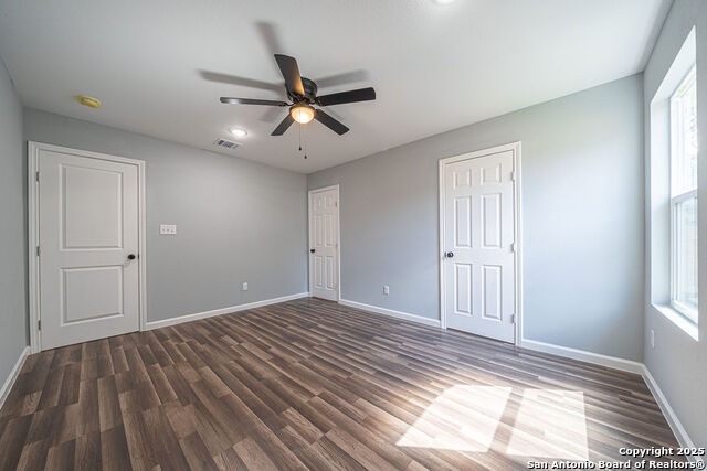 Image 24 of 33 For 474 Ridgehaven Street
