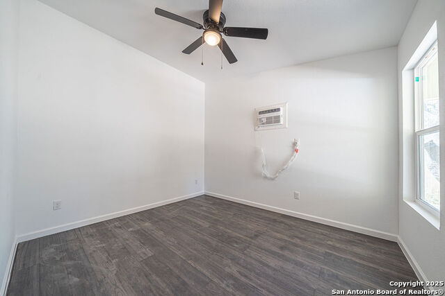 Image 32 of 33 For 474 Ridgehaven Street
