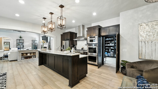 Listing photo id 13 for 8614 Wild Wind