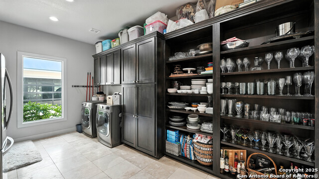 Listing photo id 15 for 8614 Wild Wind