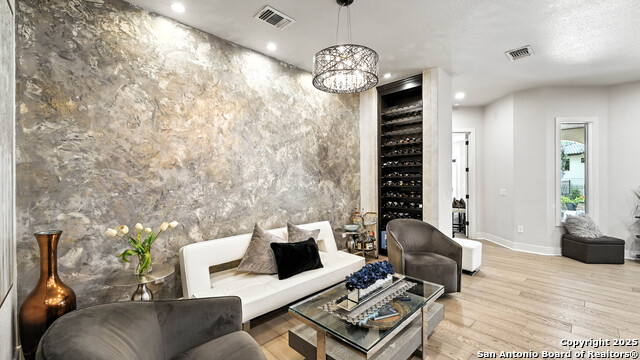 Listing photo id 18 for 8614 Wild Wind