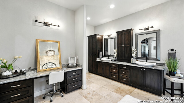 Listing photo id 26 for 8614 Wild Wind