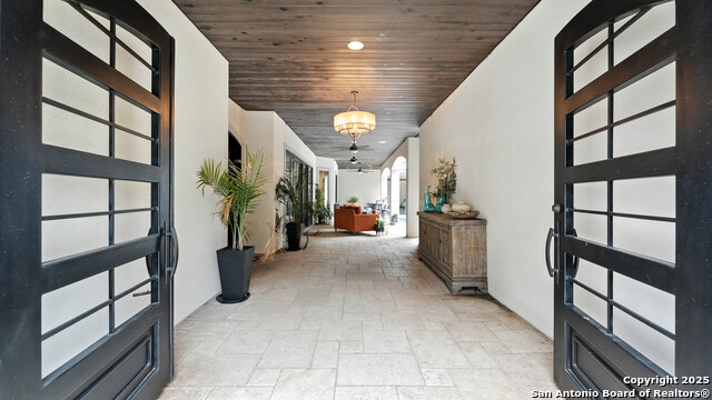 Listing photo id 1 for 8614 Wild Wind