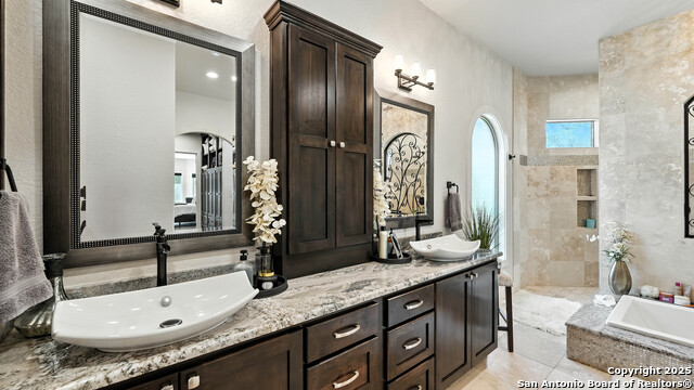 Listing photo id 28 for 8614 Wild Wind