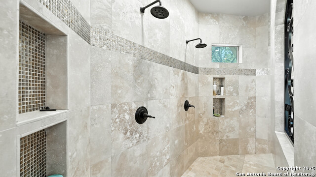 Listing photo id 29 for 8614 Wild Wind