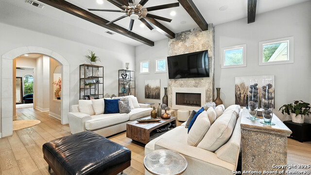 Listing photo id 4 for 8614 Wild Wind