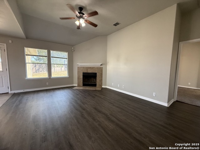 Listing photo id 9 for 570 Roadrunner