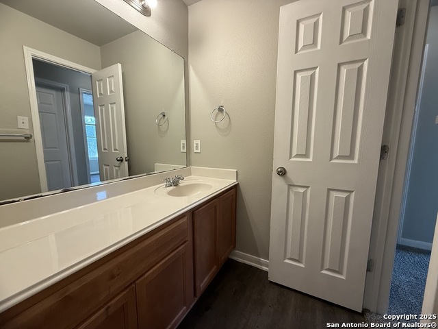 Listing photo id 26 for 570 Roadrunner