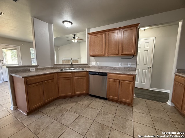 Listing photo id 2 for 570 Roadrunner