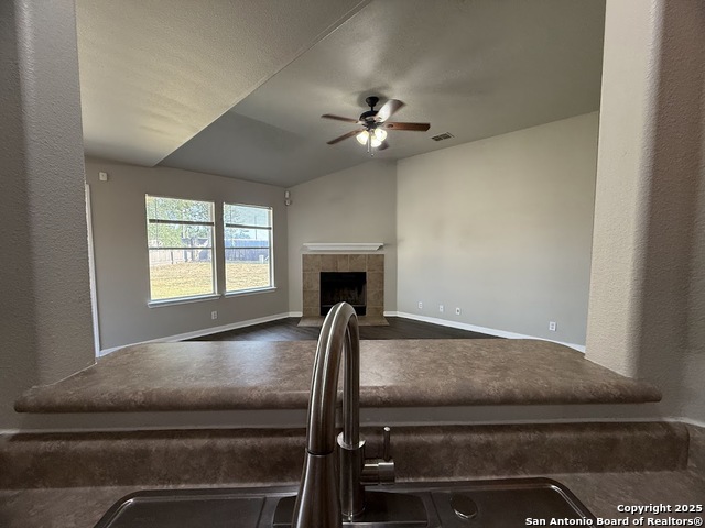 Listing photo id 6 for 570 Roadrunner