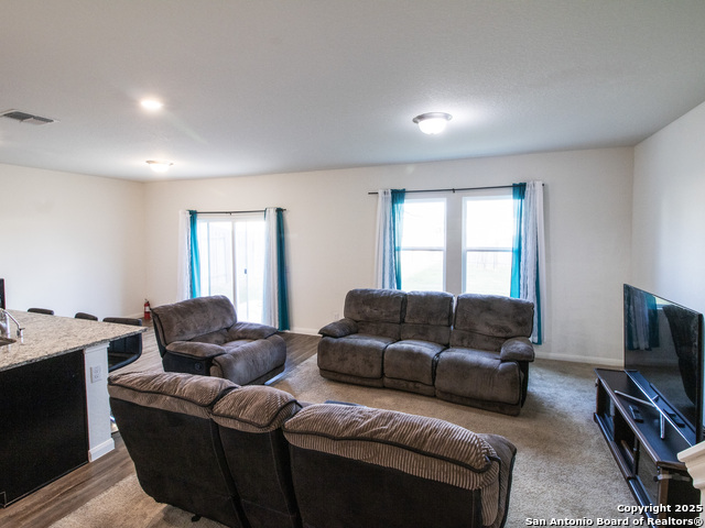 Image 11 of 33 For 13514 Flower Pond