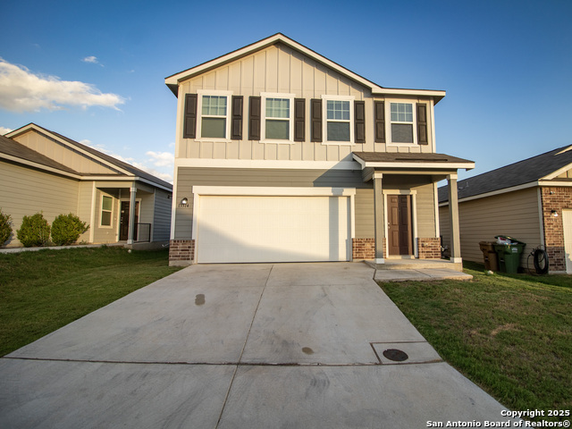 Image 2 of 33 For 13514 Flower Pond