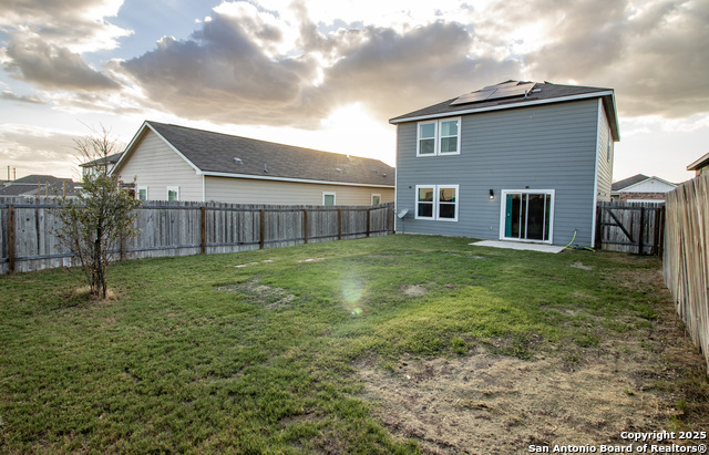 Image 24 of 33 For 13514 Flower Pond