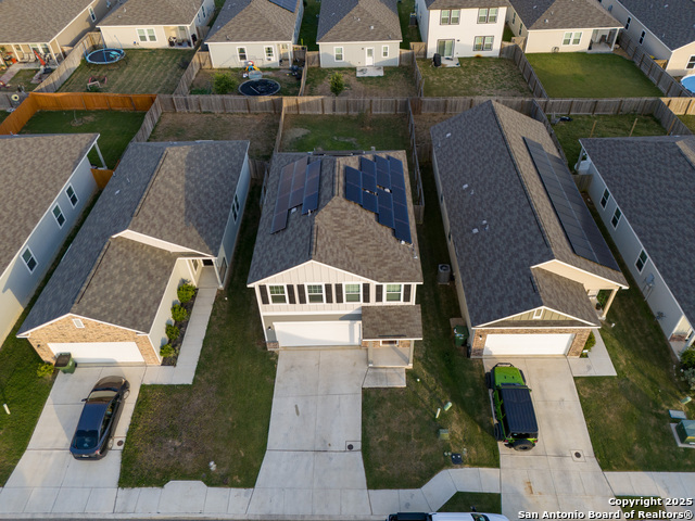 Image 27 of 33 For 13514 Flower Pond