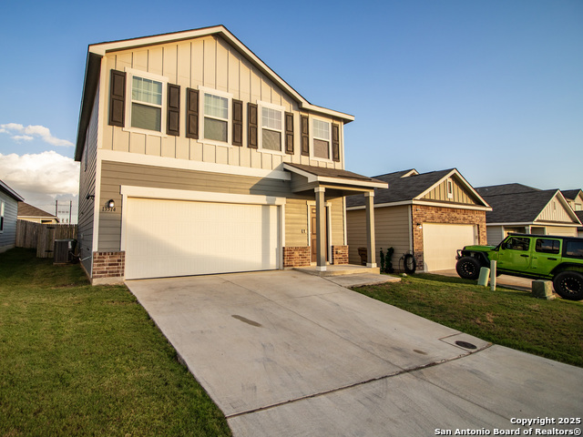 Image 4 of 33 For 13514 Flower Pond