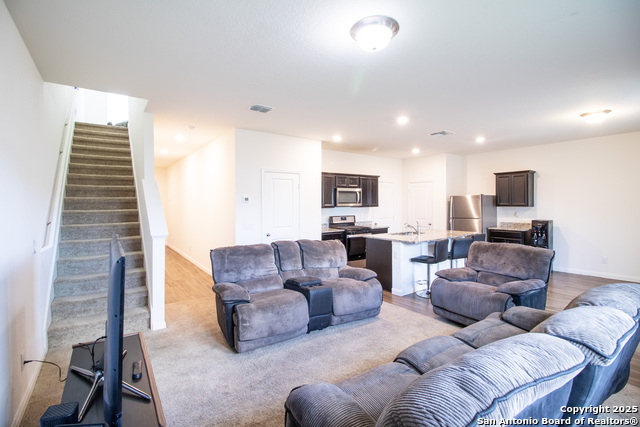 Image 7 of 33 For 13514 Flower Pond