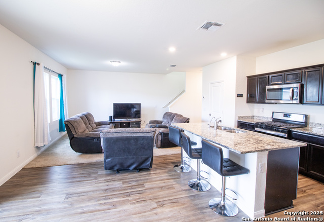 Image 8 of 33 For 13514 Flower Pond