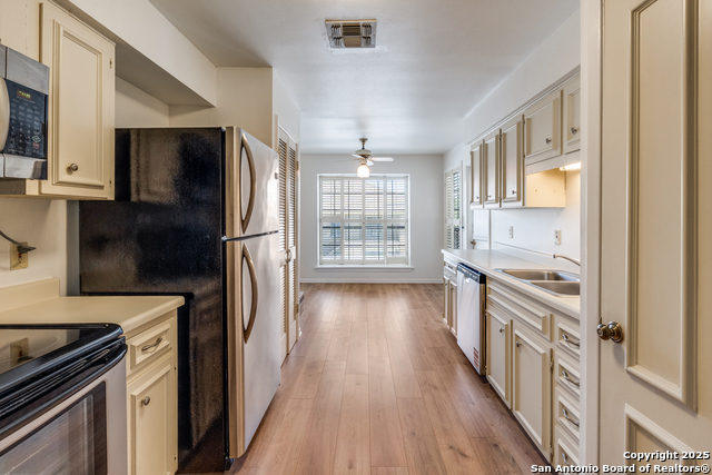 Image 6 of 26 For 7926 Broadway  108a