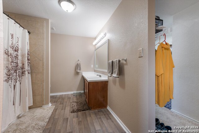 Image 14 of 29 For 9922 Amber Ledge