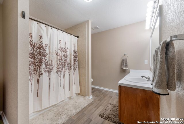 Image 15 of 29 For 9922 Amber Ledge