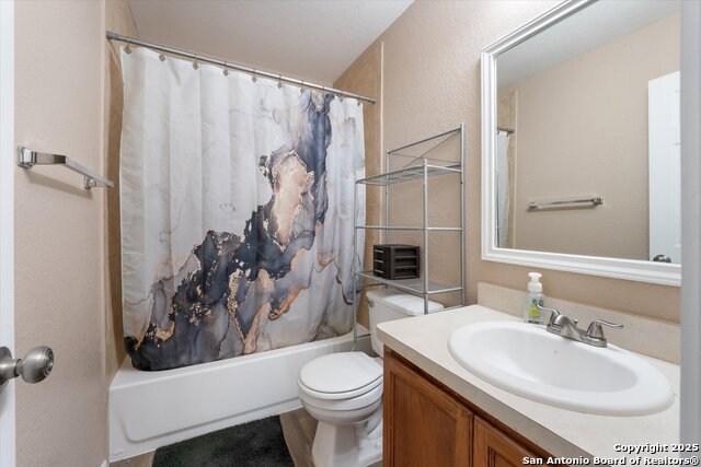 Image 20 of 29 For 9922 Amber Ledge