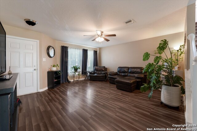 Image 7 of 29 For 9922 Amber Ledge