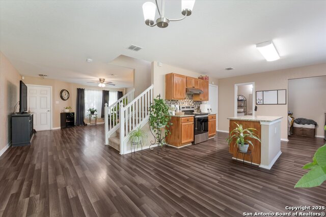 Image 8 of 29 For 9922 Amber Ledge