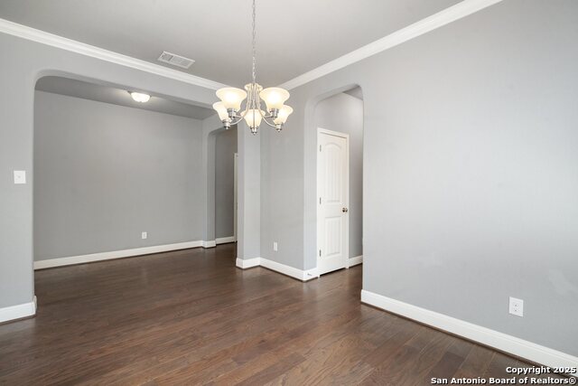 Listing photo id 8 for 1711 Ayleth Ave.