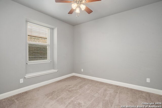 Listing photo id 9 for 1711 Ayleth Ave.